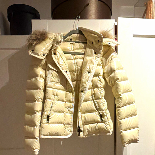 Moncler piumino donna corto